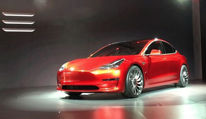 Model 3上市在即 特斯拉股价飙升引不安？