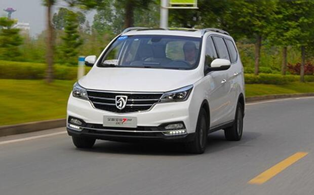 安全便捷七座MPV 宝骏730自动挡火热来袭